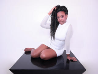 NaomiReyes - Live sex cam - 26615710