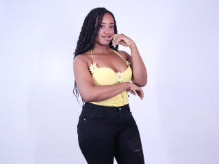 NaomiReyes - Live sex cam - 26615718