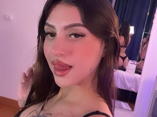 NaireaBeaumont - Live porn &amp; sex cam - 26619694