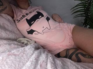 HotCaramelsDuo - Live porn &amp; sex cam - 26621330