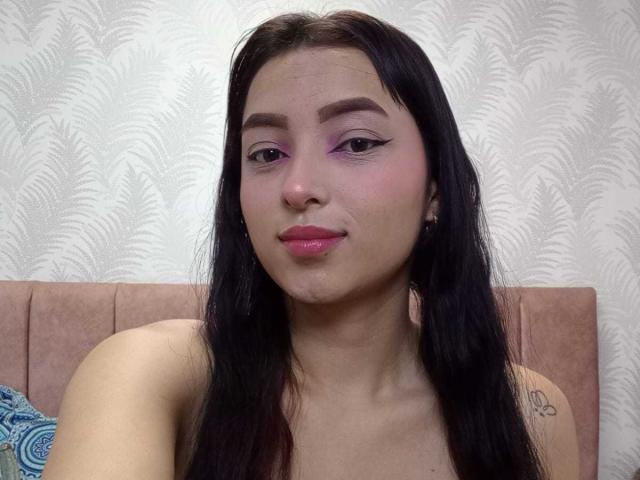 MaraLewis - Live Sex Cam - 26622822