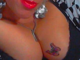 BlondeAnnya - Show live exciting with a White Hot chick 