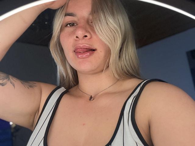 AtheneaRossi - Live porn &amp; sex cam - 26637458