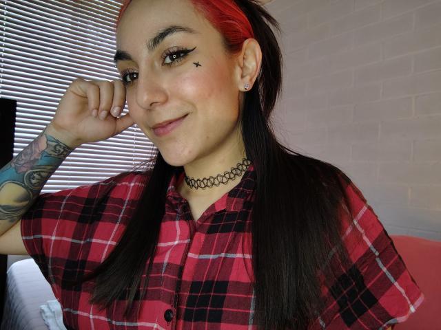 AmyStreetwise69 - Live porn &amp; sex cam - 26644010