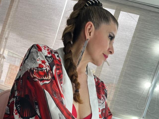 MegganSylph - Live sex cam - 26656374