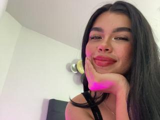 SabrinaWillow - Live porn &amp; sex cam - 26673038