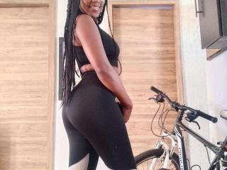 TaniaSweety - Live Sex Cam - 26677074