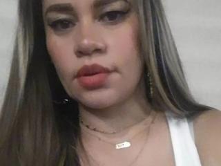 CharllotI - Live sex cam - 26678634