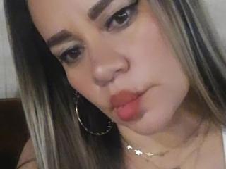 CharllotI - Live sex cam - 26678638