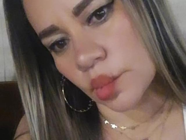 CharllotI - Live sex cam - 26678638