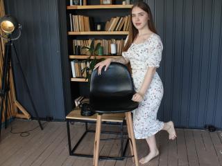 LauraHlot - Live sex cam - 26680579