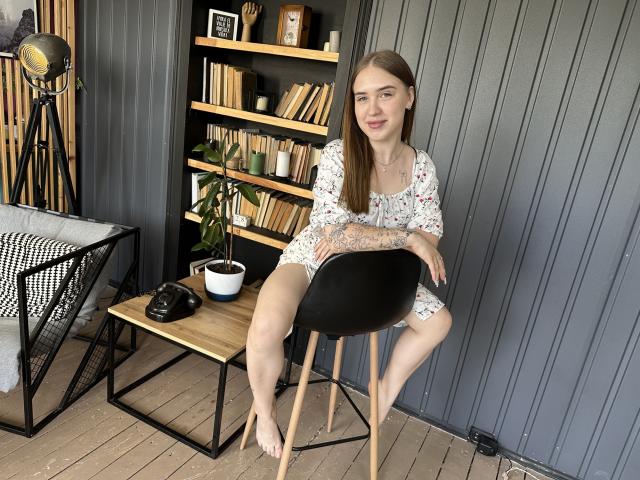 LauraHlot - Live sex cam - 26680597