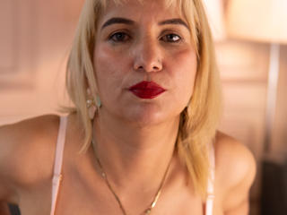 GiuliaAddams - Live porn &amp; sex cam - 26682445