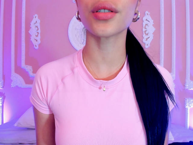 ArianaRogers - Élő pornó és szexkamera - 26690209