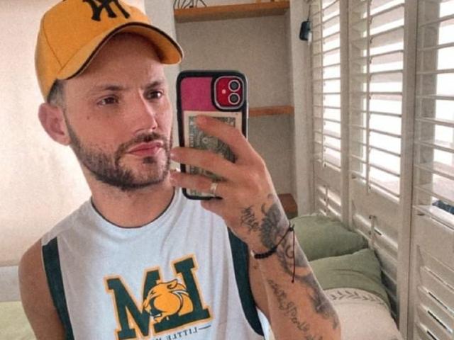 BladeBigCock69 - Live Sex Cam - 26690597