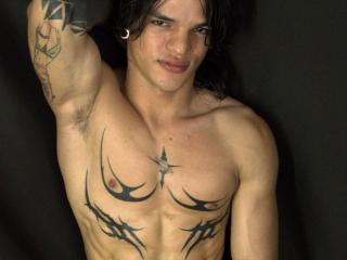 AlexBernal - Sexe cam en vivo - 26693345