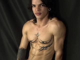AlexBernal - Live sex cam - 26693357