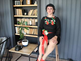 LuciaMii - Live sex cam - 26696773