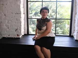 LuciaMii - Live sex cam - 26696917