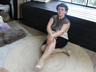 LuciaMii - Live sex cam - 26696933