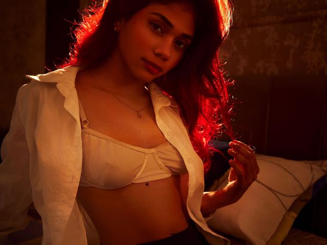 LaurenSimmos69 - Live porn &amp; sex cam - 26702812
