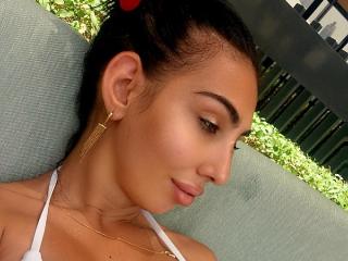 BrunetteBabe69 - Live Sex Cam - 26722796