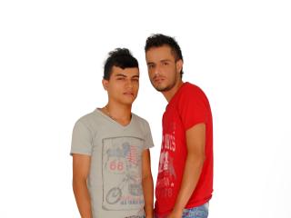 Twopervertedguys - Chat cam xXx with this latin american Homosexual couple 