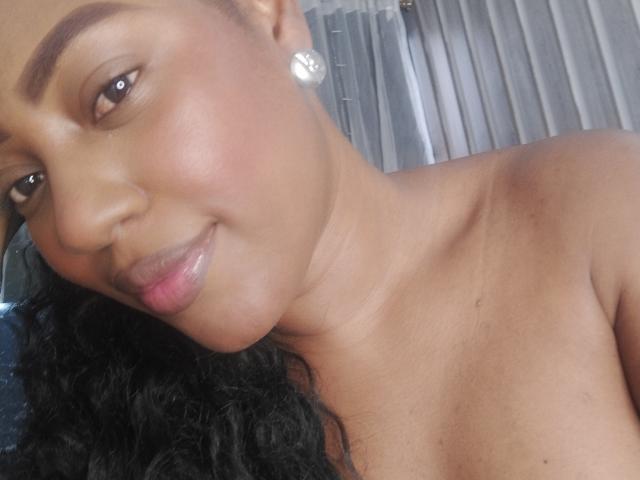 CharlotteBownm - Live sex cam - 26750768