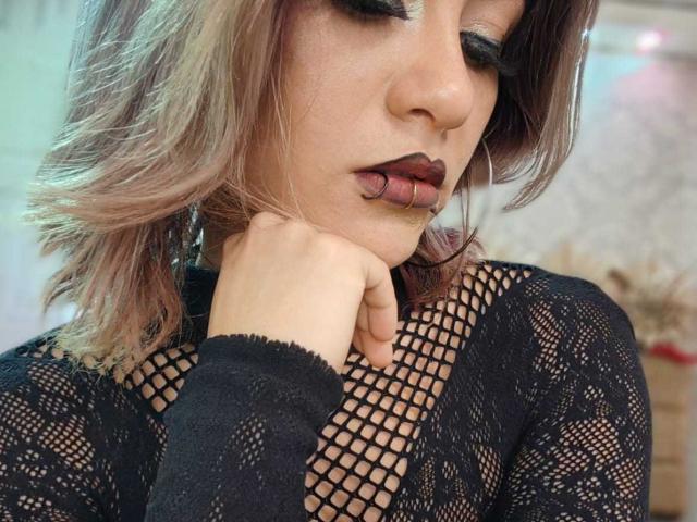 CassieJones - Live Sex Cam - 26755094