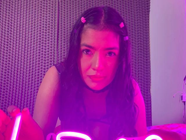 ArianithaXox - Live sexe cam - 26788120