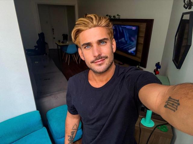 SurferKing - Sexe cam en vivo - 26801021
