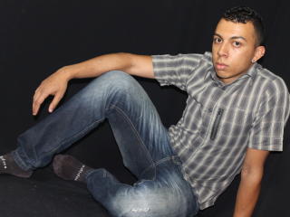 GiovaniRandyHot - Cam hard with a latin american Gays 