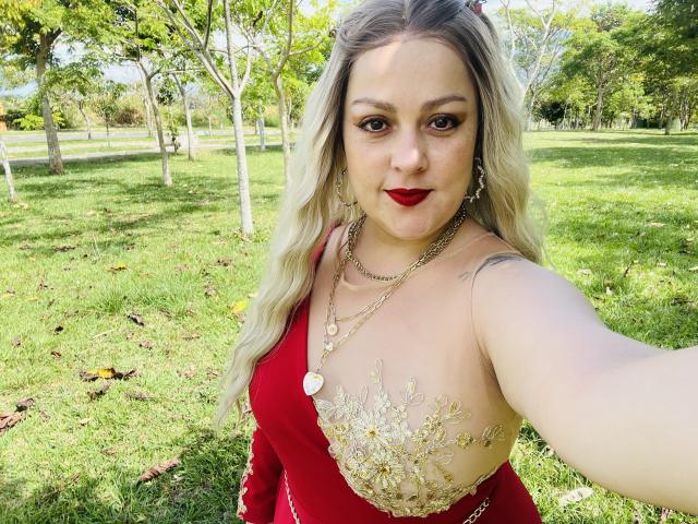 SamanthaGold - Live Sex Cam - 26811003