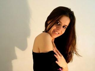 LonelyAngel69 - Web cam hard avec une Fabuleuse jeune model très sexy avec une petite poitrine sur le service Xlove 