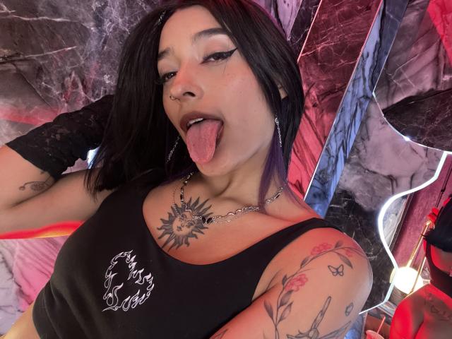SalomeMille - Live sex cam - 26813544