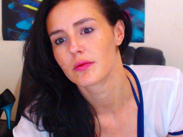 EyesShotForU - chat online porn with a muscular body Hot lady 
