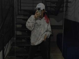 LaurenSimmos69 - Live Sex Cam - 26834145