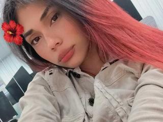 LaurenSimmos69 - Live Sex Cam - 26834250