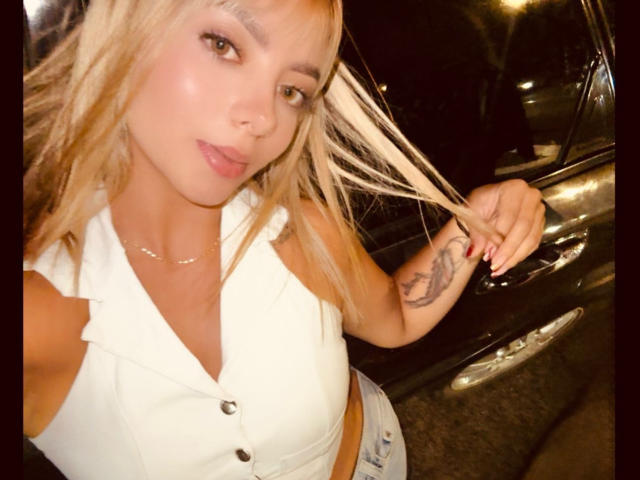 SofiaFoxx - Live porn &amp; sex cam - 26849923