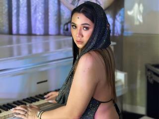 Sexy nude photo of SabrinaMiler69