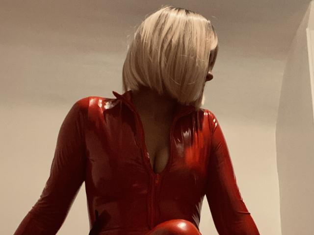 MilaDeesse - Sexe cam en vivo - 26870300