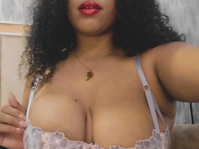 KarinaLovey - Live sex cam - 26878497