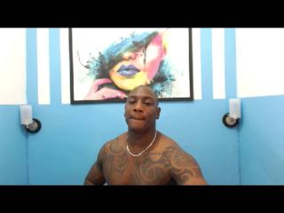 ThaysonHot - Webcam live excitant avec ce Gay aux cheveux noirs sur le service XLove.com 