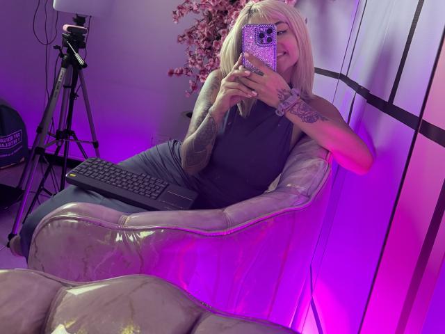 MajoJones - Élő pornó és szexkamera - 26903893