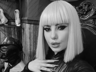 MelissaGlow - Live sex cam - 26909787