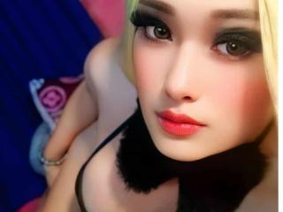 QuuenBeeTs - Live sex cam - 26910970