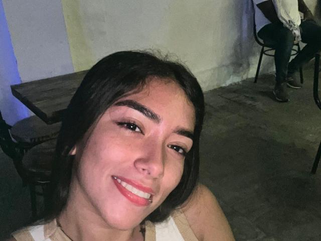 SharonKlart - Élő pornó és szexkamera - 26938585