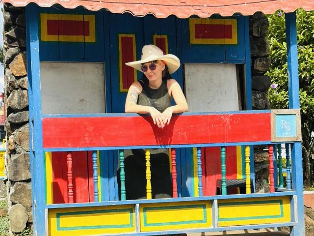 SaraleePoison - Live porn &amp; sex cam - 26939061