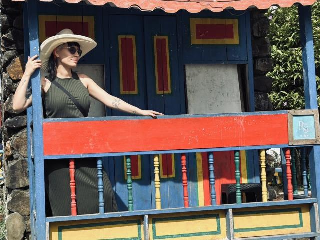 SaraleePoison - Sexe cam en vivo - 26939159