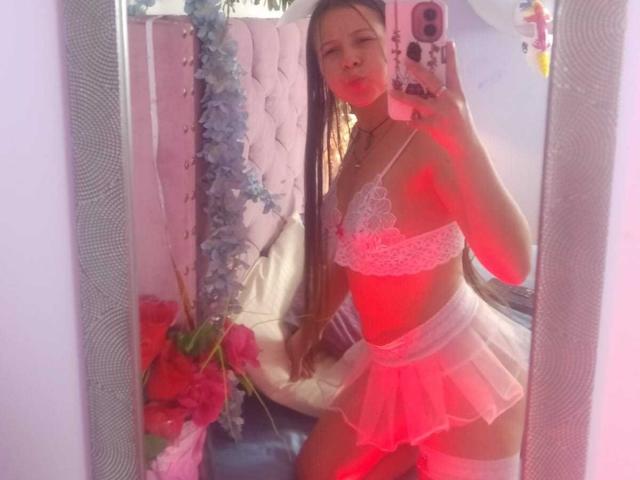 GraceRedMiller - Live porn &amp; sex cam - 26951885